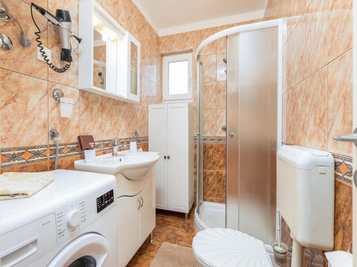 Apartment Dana Fažana Buitenkant foto